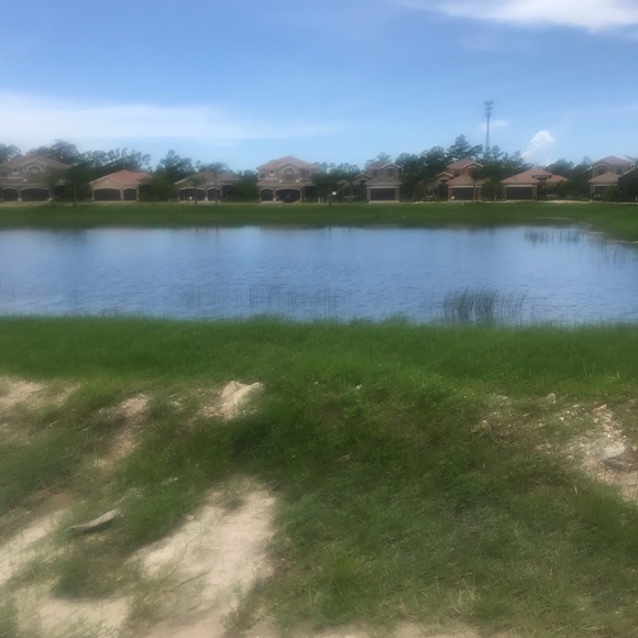 Meet your Posher, Renu - Picture 1 of 1